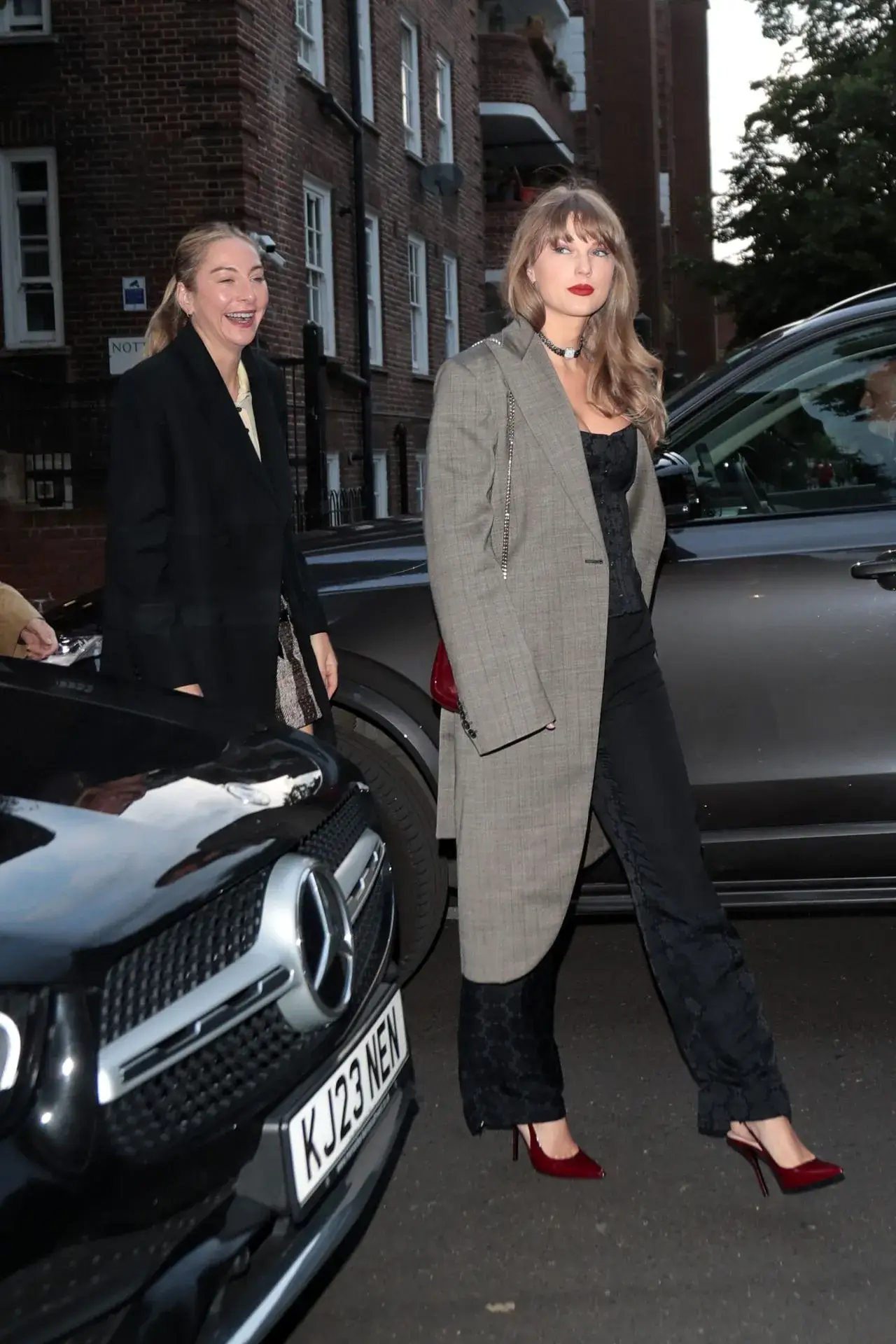 Taylor Swift at Argentinean Restaurant Casa Cruz in Notting Hill